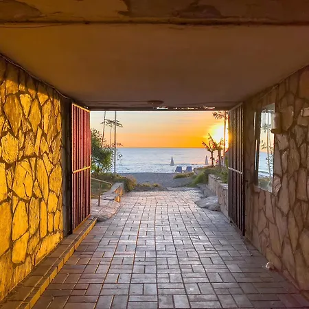 Lejlighed Seafront 1 Bedroom - Sea View Balcony - New Building