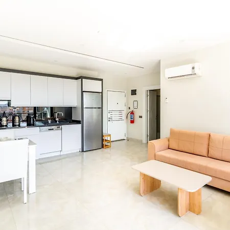 Seafront 1 Bedroom - Sea View Balcony - New Building Apartmán Alanya