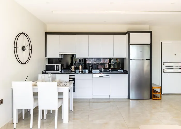 Apartamento Seafront 1 Bedroom - Sea View Balcony - New Building *