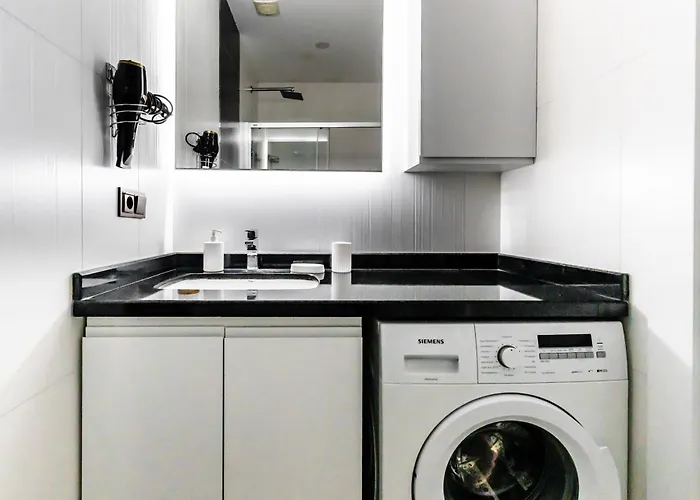 Apartment Seafront 1 Bedroom Apt - Sea View Balcony - New Building