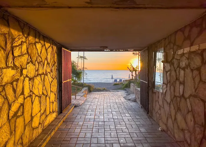 Apartment Seafront 1 Bedroom Apt - Sea View Balcony - New Building