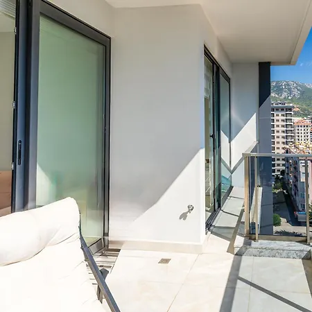 Seafront 1 Bedroom - Sea View Balcony - New Building *