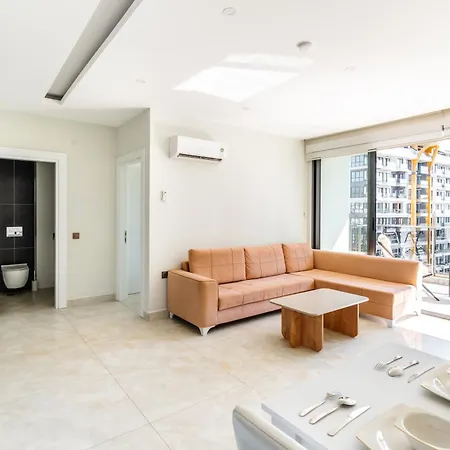 Seafront 1 Bedroom - Sea View Balcony - New Building アランヤ