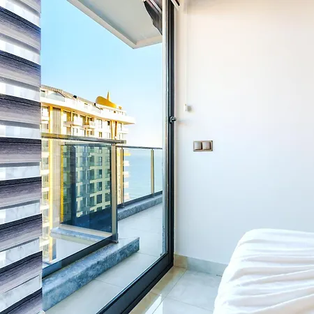 アパート Seafront 1 Bedroom - Sea View Balcony - New Building