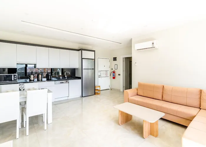 Seafront 1 Bedroom - Sea View Balcony - New Building Apartament Alanya